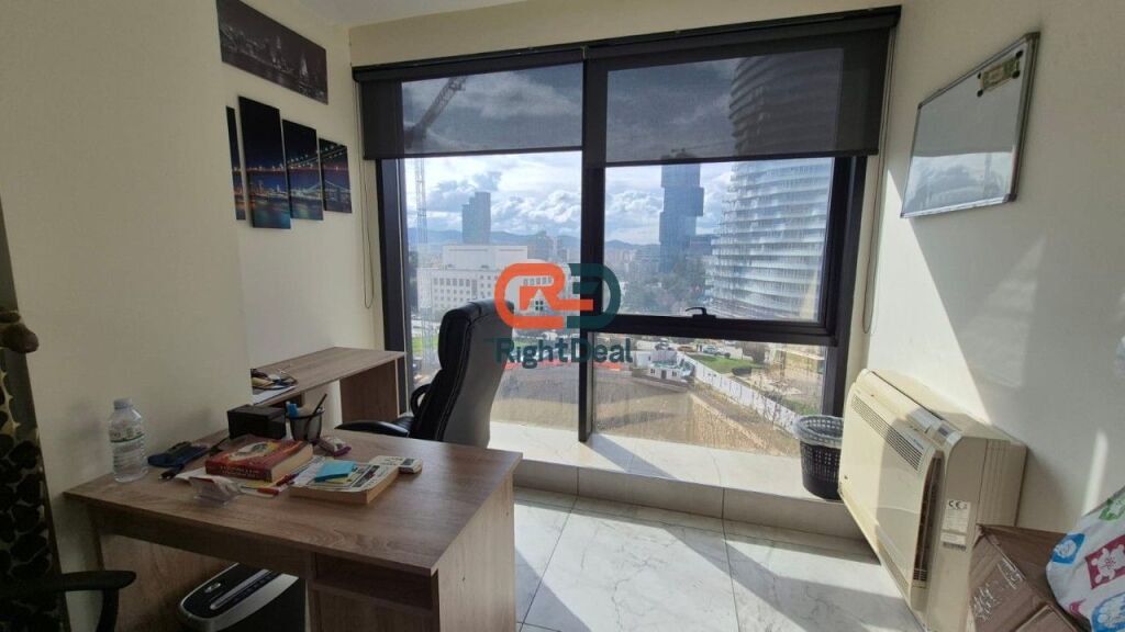 At "Turdiu Center" Super Business Premises For Rent With Facade From The Center!!