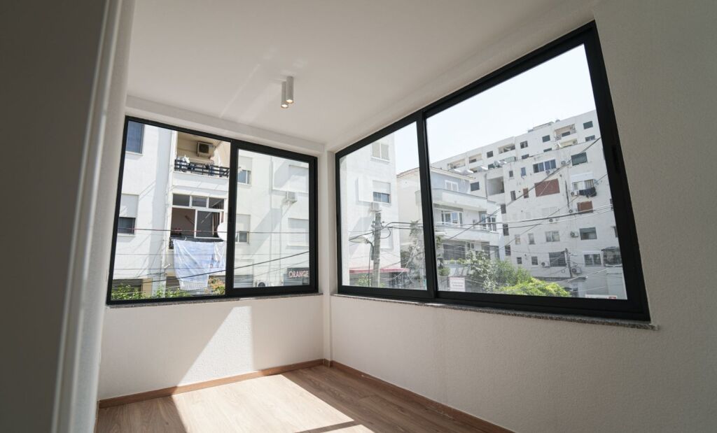 BUSINESS PREMISES FOR RENT 2 FLOORS NEAR THE MUSEUM, DURRES