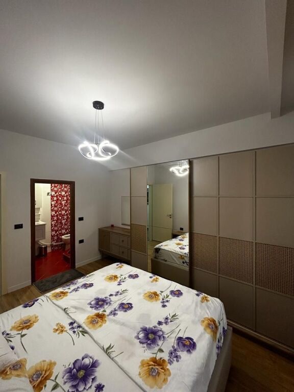 🏢Nella zona di 21 Dhjetori si affitta appartamento arredato 2+1+2 1.000Euro   