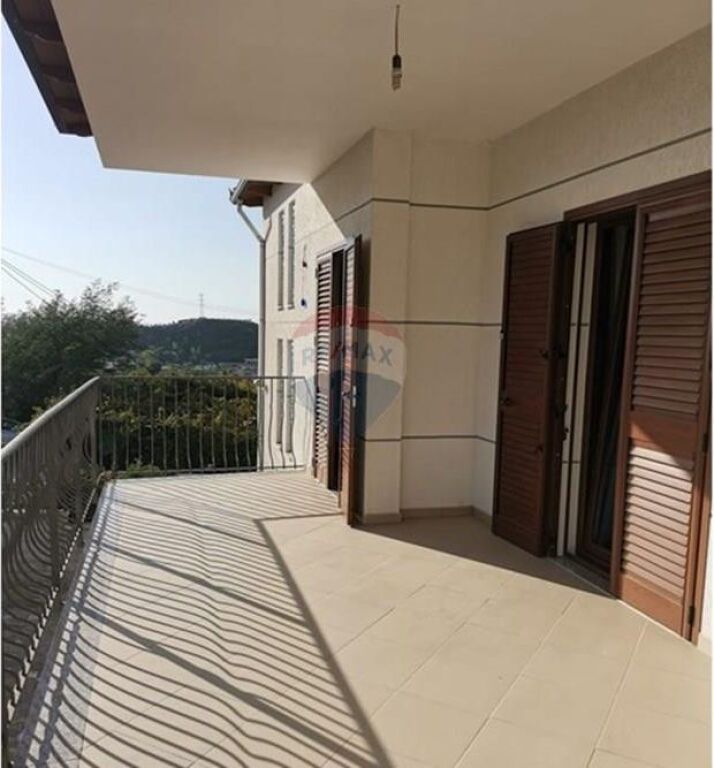 Villa - For Sale - Tufinë, Tirana 250,000 €