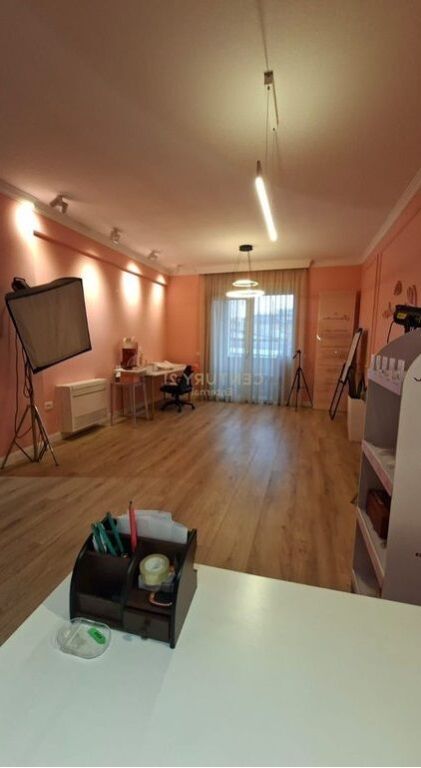 Locale commerciale in affitto
