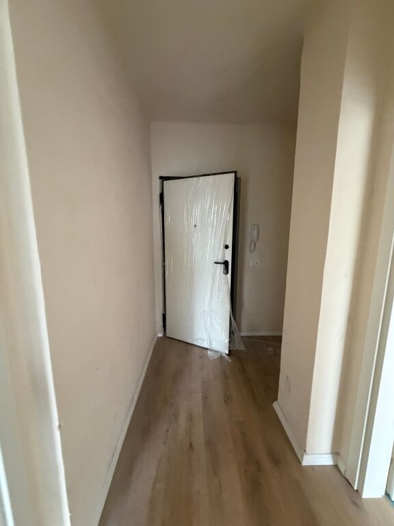 1+1,per ufficio,2° piano residenziale,ex campo di aviazione,550 euro