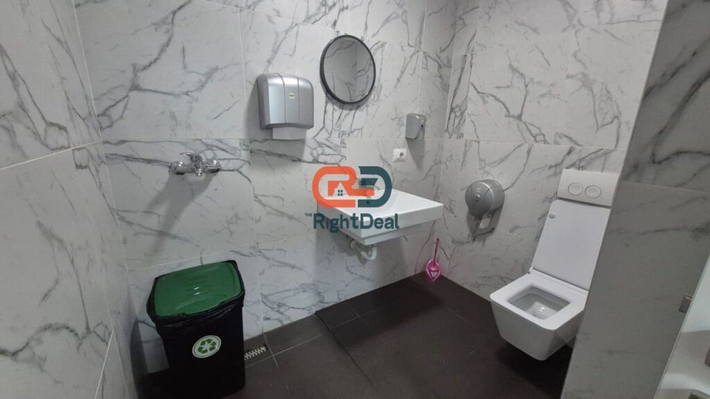 At "Turdiu Center" Super Business Premises For Rent With Facade From The Center!!