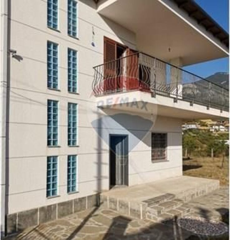 Villa - For Sale - Tufinë, Tirana 250,000 €