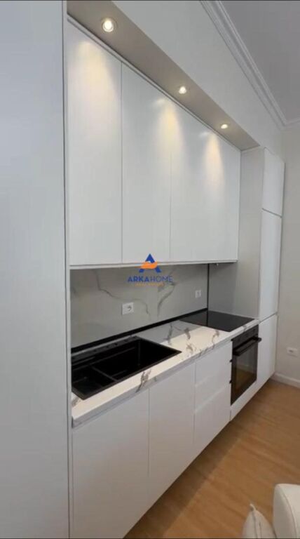 VENDESI APPARTAMENTO 2+1+VERANDA "LIQENI I THAT " 203.000 EURO