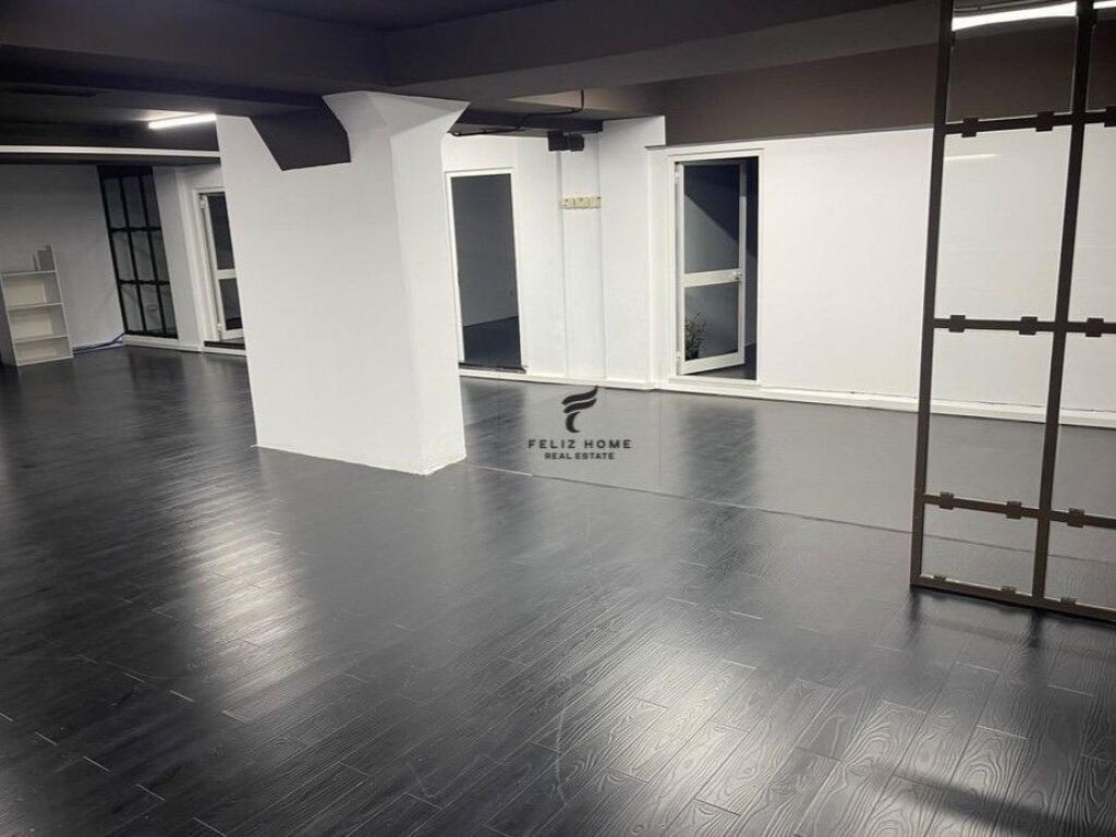 UFFICIO IN AFFITTO 350 M2 PIAZZA WILLSON 4000 EURO