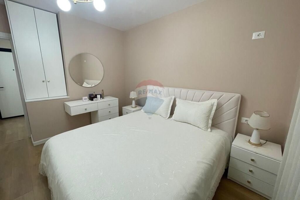 Apartment 1+1 for Sale at Tom Doshi Complex
