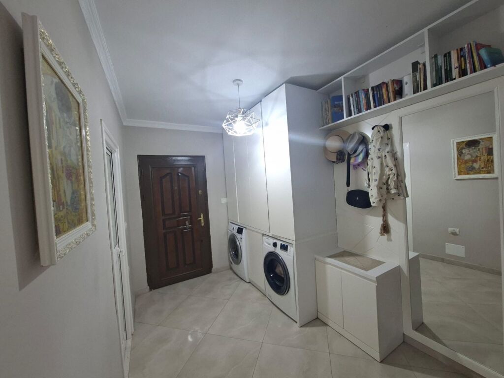 Appartamento 1+1 con ipoteca in vendita a Kamez