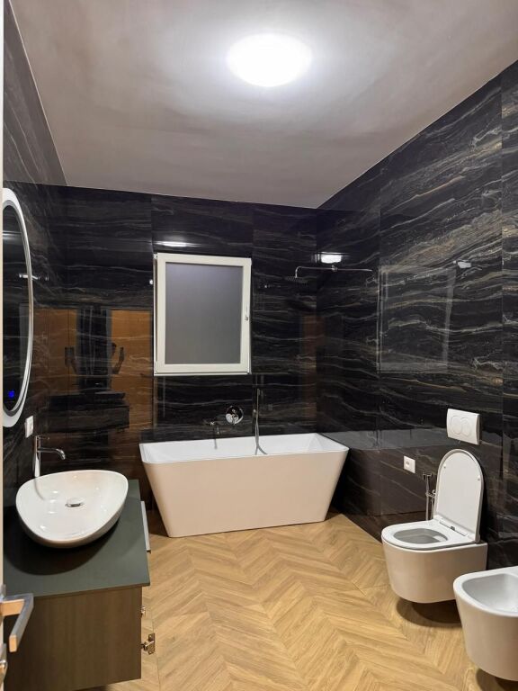 2+1 apartment on villa floor near Brigades Palace!