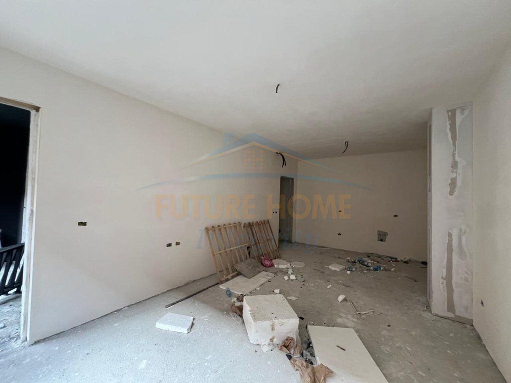 In vendita, Appartamento 2+1+2, Bridge Side Residence, Tirana.
