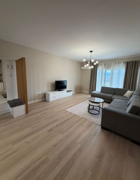 Jepet me Qera Apartament 2+1+2 Kopshti Botanik