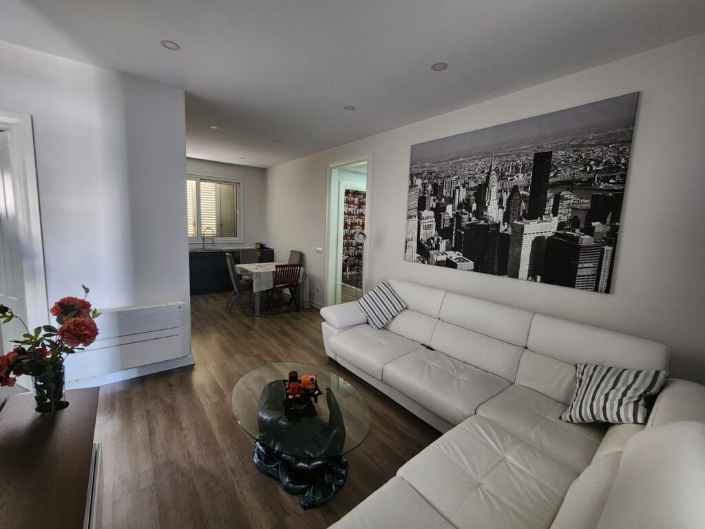 SUPER APARTAMENT 2+1 PER QERA PRANE VALA PARK , DURRES