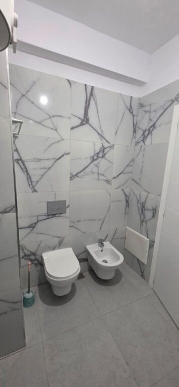 Jepet me qera apartament 1+1 Ne Fresk