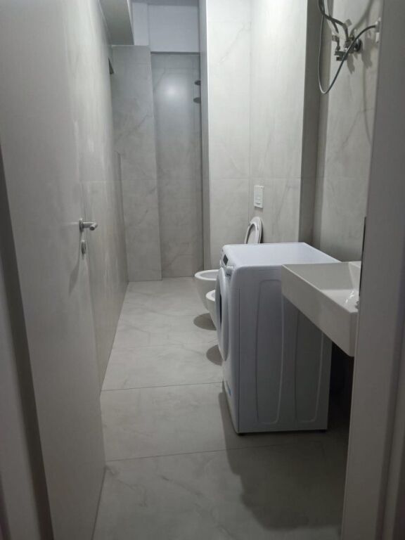 Jepet me qera apartament 1+1 Ne Fresk