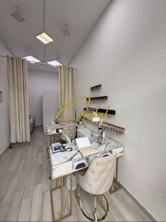 BUSINESS PREMISES FOR RENT 20 M2 21 DECEMBER 470 EURO