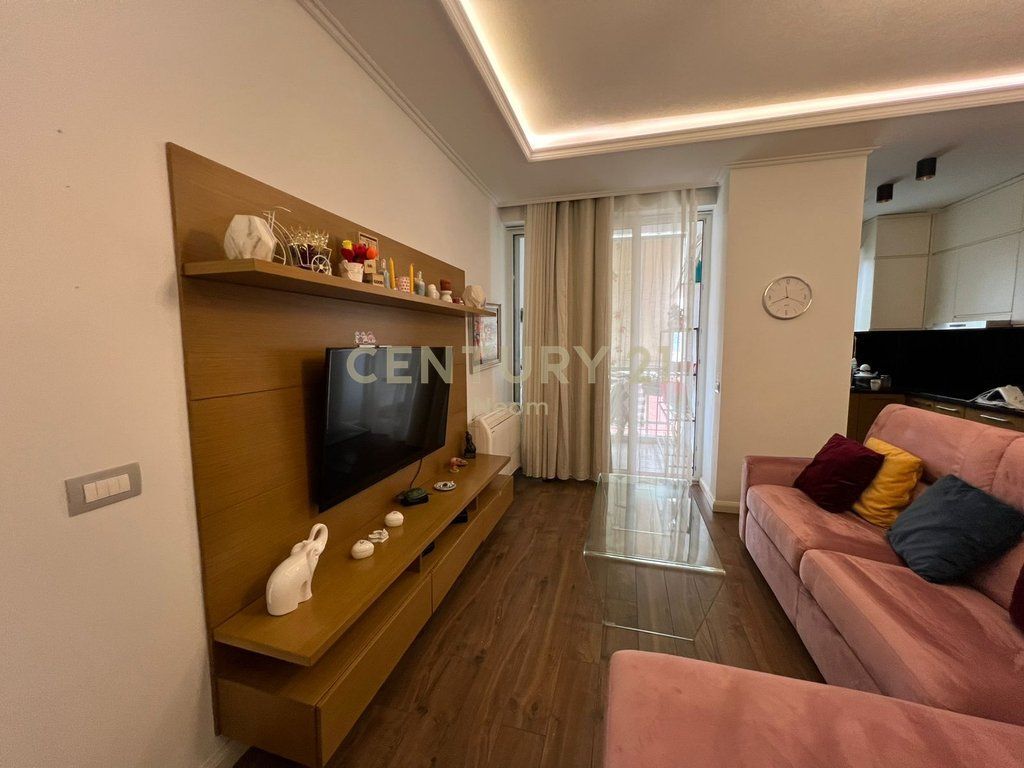 FOR RENT 1+1 APARTMENT IN FRESK NEAR ALDI MARKET