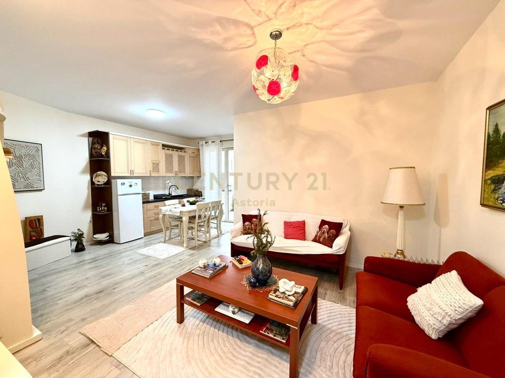 Apartament 1+1 ne shitje te Pazari i  ri