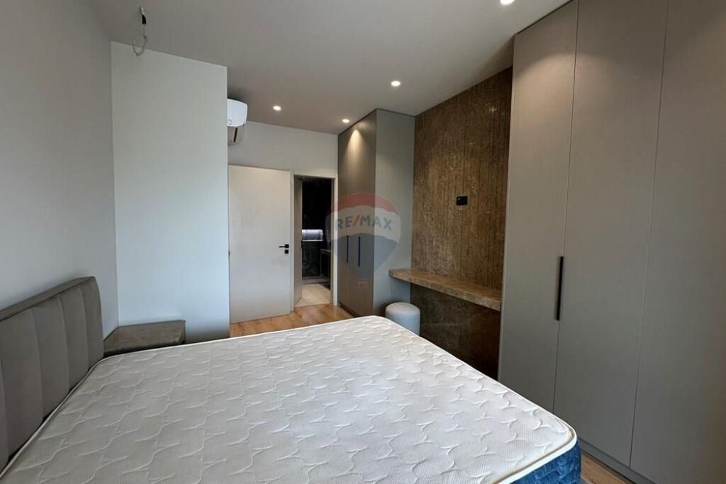 APARTMENT 2+1+2+PARKING SPACE FOR RENT