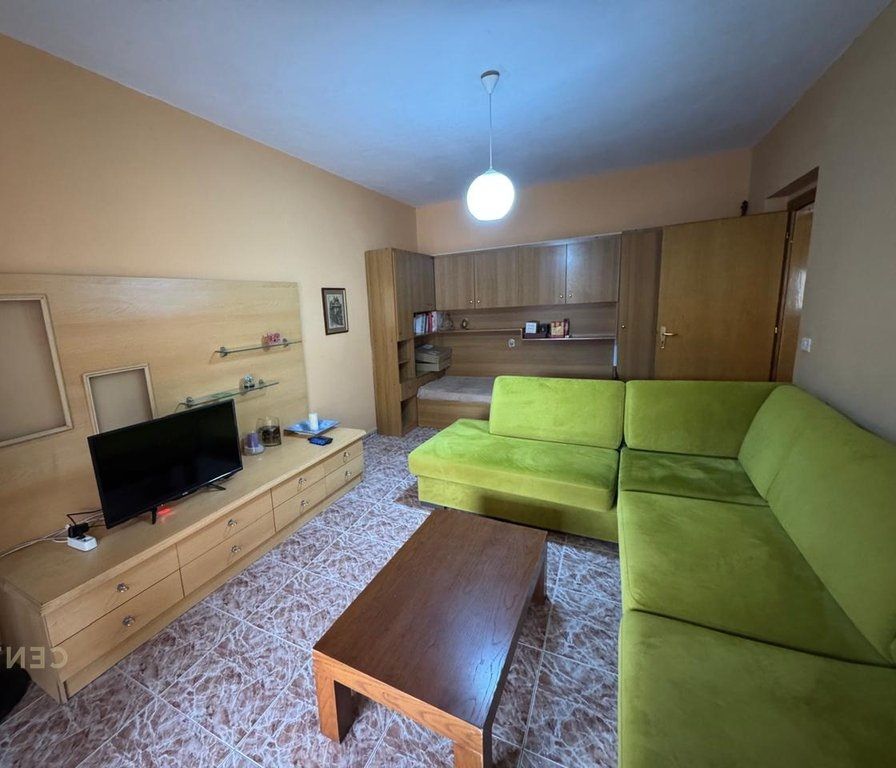 Apartament 1+1 me guzhine te vecuar per qira ne Myslym Shyr