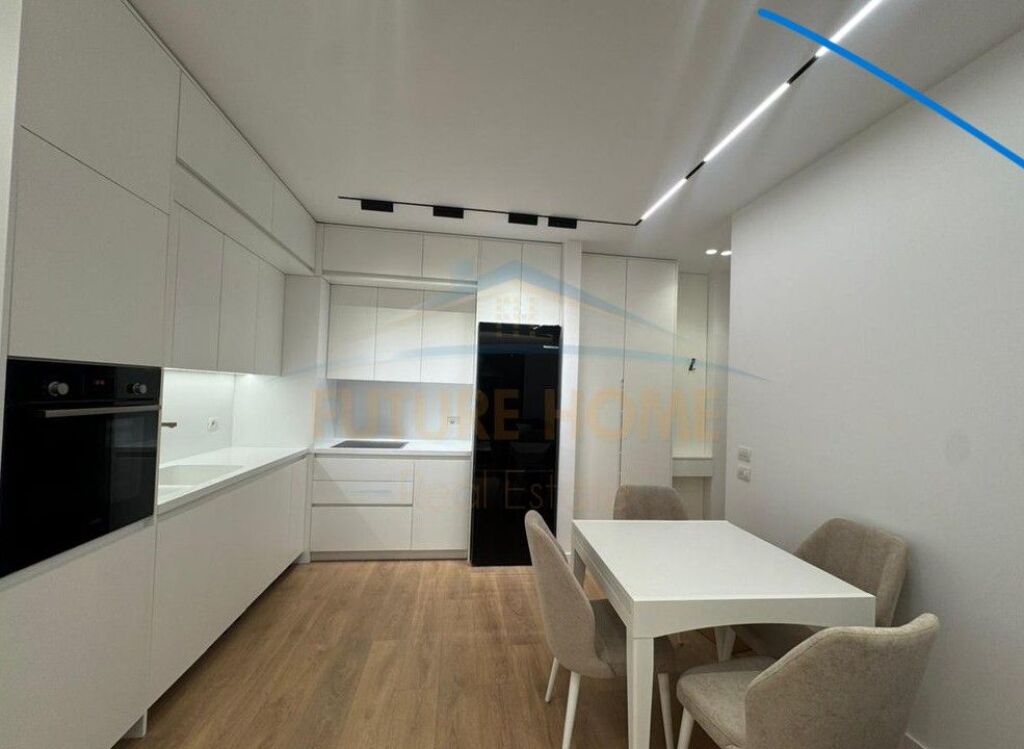 Qira, Apartament 3+1+2+2 Poste parkimi, Fusha e Aviacionit, Tiranë