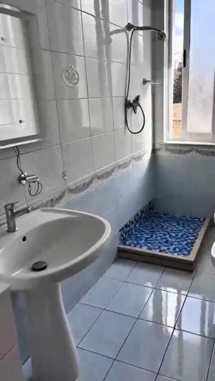 Apartament me qera 2+1 - 📍Rruga Dibrës, Vila Gold