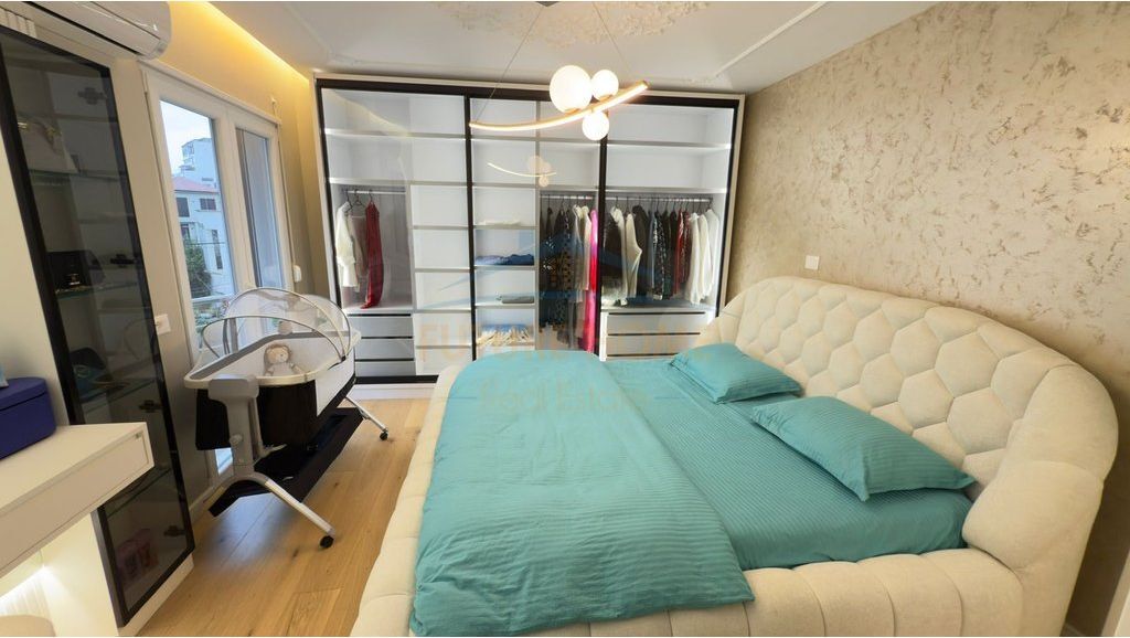 Apartment 2+1+2 +2 parking spaces for sale Bogdaneve Street
