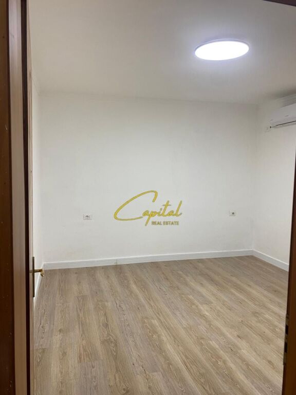 BUSINESS PREMISES FOR RENT 30 M2 MYSLYM SHYRI 37,000 LEKE