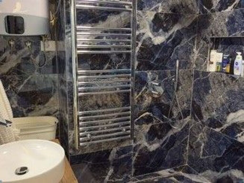 Shitet,Apartament Luksoz 2+1+2 Poste Parkimi, Rruga e Bogdaneve, Tirane