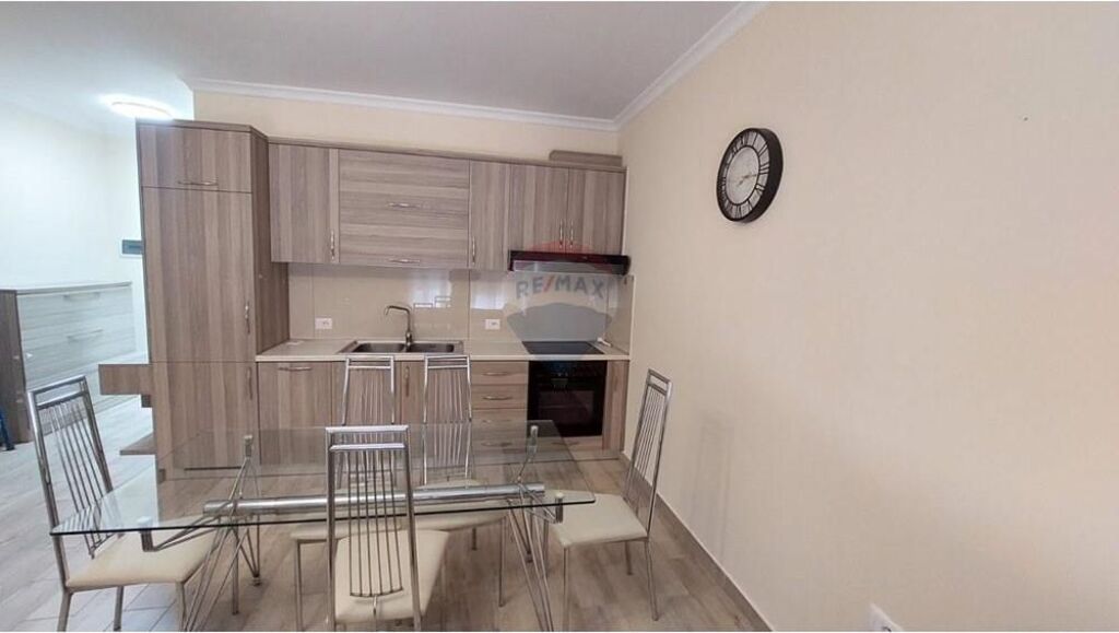 APARTAMENT 1+1 PER QIRA TE RR.DIBRES PRANE QSUT-se
