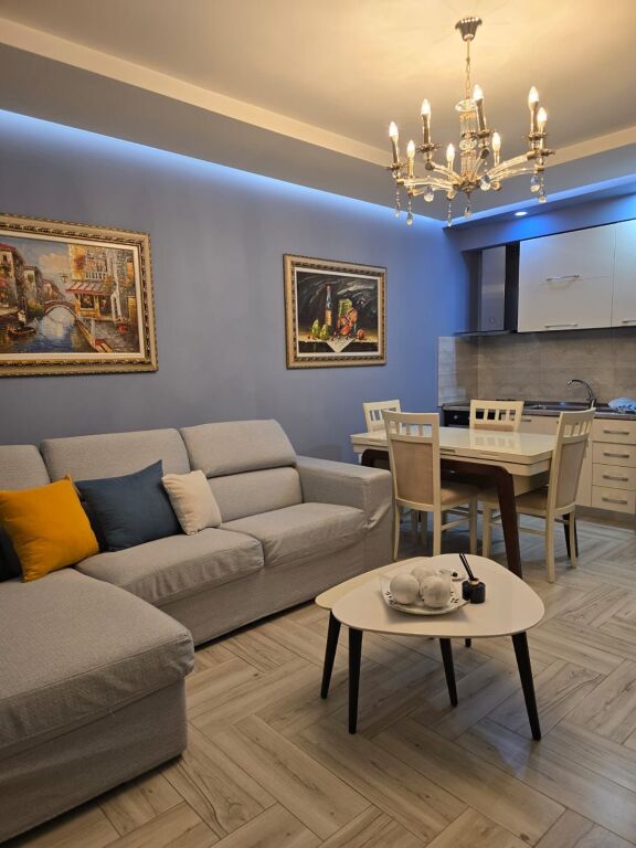 Affittasi 1+1 con garage presso il Ristorante Durresi