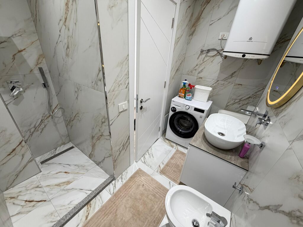 🏙️ Jepet me qira 2+1 – Golden Tower Residence, Mine Peza💶 1,400 € / muaj