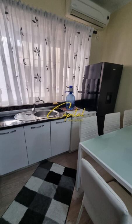 APARTAMENT ME QIRA 2+1 21 DHJETORI 50.000 LEKE