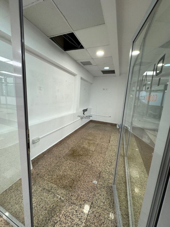 UFFICIO IN AFFITTO 220 M2 BLLOK 3300 EURO