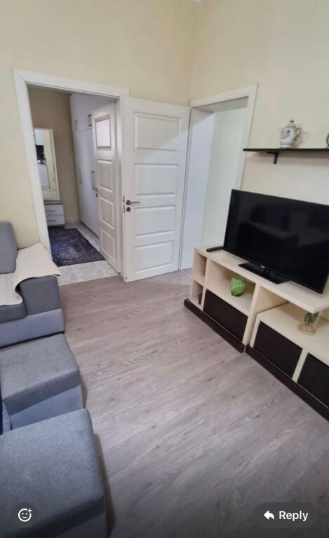 2+1,i mobiluar,kat vile,te hotel mondiali,21 dhjetori,500 mije leke