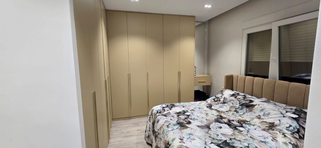🏡 Apartment 1+1 for rent 📍 Kinostudio – Aleksandër Moisiu Street  🏢 7th floor (building without elevator) 🛋️ Fully furnished 💶 Price: 500 € / month  Apartment suitable for couple or individual, in a quiet area with easy access.  📞 Contact for more information.