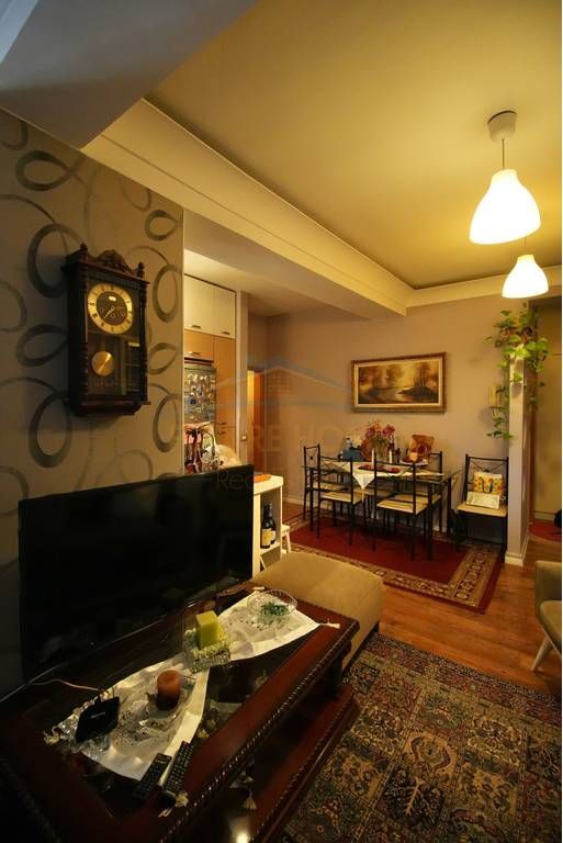 Shitet apartament 2+1+2+ 2 poste parkimi opsionale Komuna e Parisit