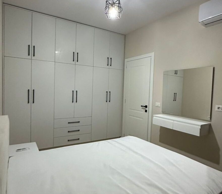 Apartament Me Qera 1+1+Post Parkimi Tek 5 Maji (ID B2101235) Tirane
