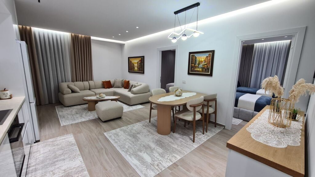 🏙️ For rent 2+1 – Golden Tower Residence, Mine Peza  🏢 7th floor with elevator ✨ New apartment, never lived in before 💶 1,400 € / month  Premium residence, modern furnishing and contemporary conditions.