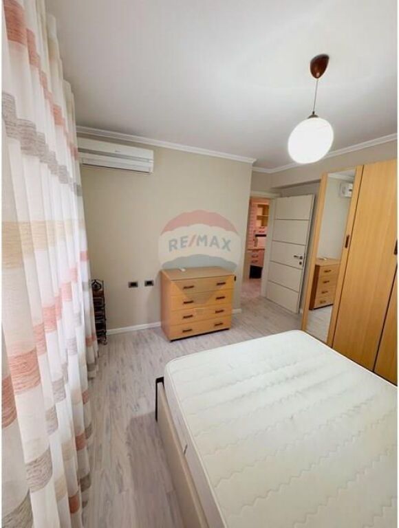 Appartamento - In Affitto - Piazza Skënderbej, Tirana