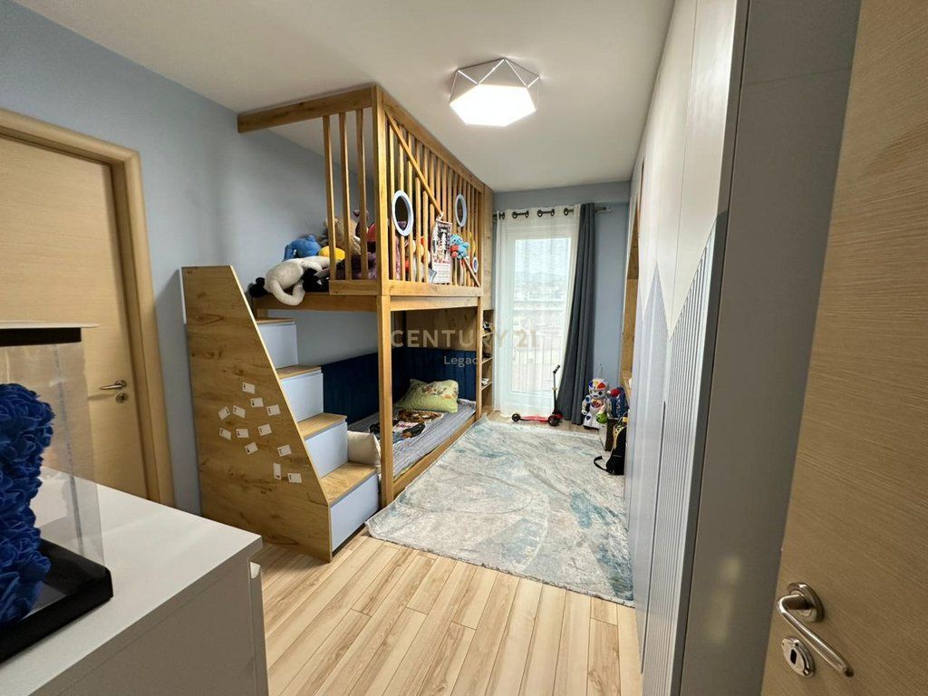 Appartamento 2+1 – In Vendita – Città Studenti, Complesso Ana, Tirana