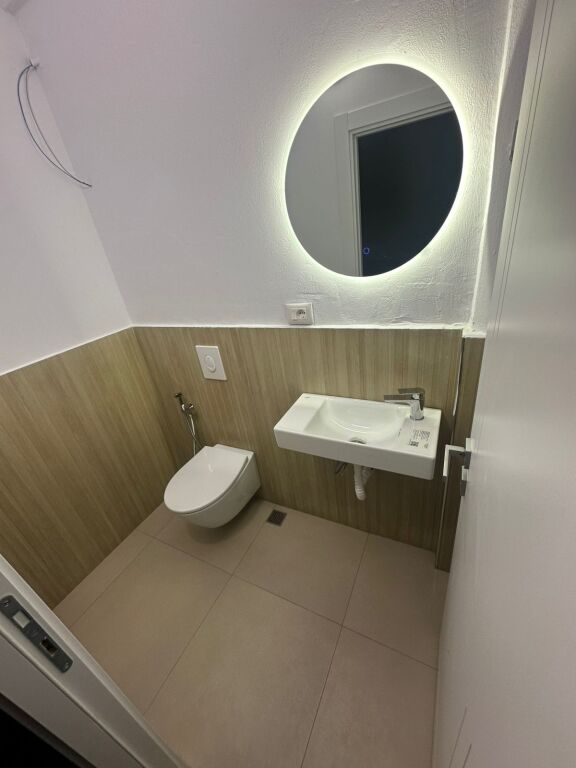Business Premises for Rent – Marina Bay, Vlore !
