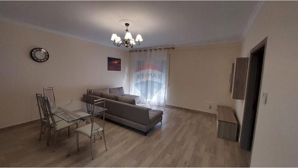 APARTAMENT 1+1 PER QIRA TE RR.DIBRES PRANE QSUT-se