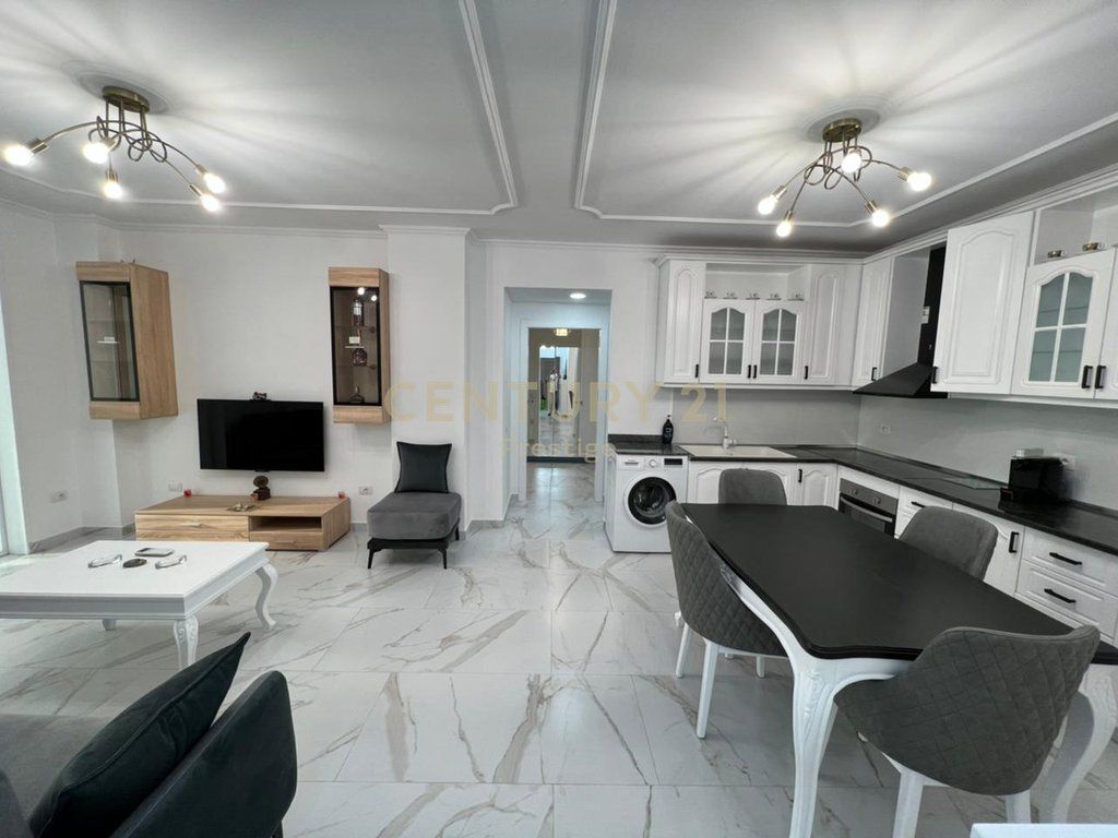 APARTAMENT 2+1+2 ME QIRA SHESHI WILLSON, TIRANE!