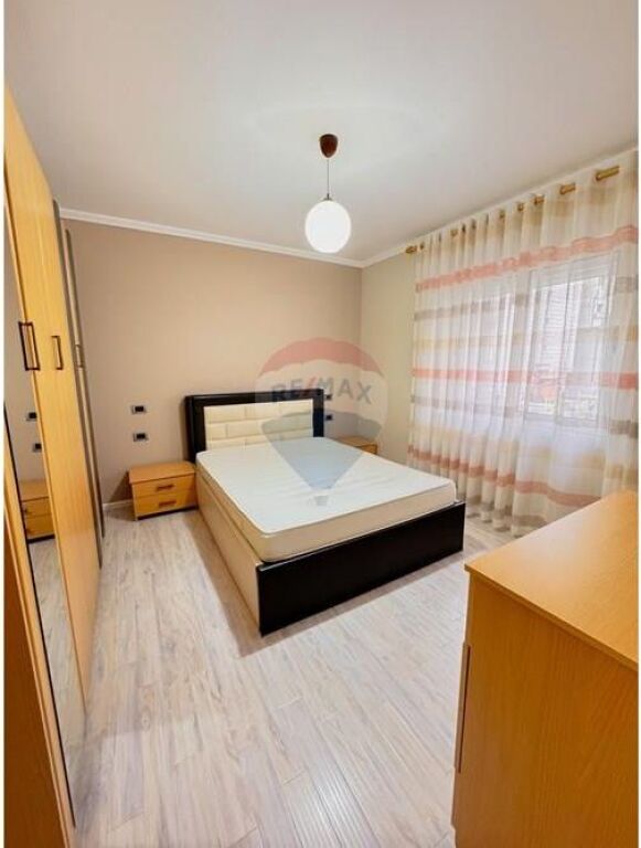 Appartamento - In Affitto - Piazza Skënderbej, Tirana