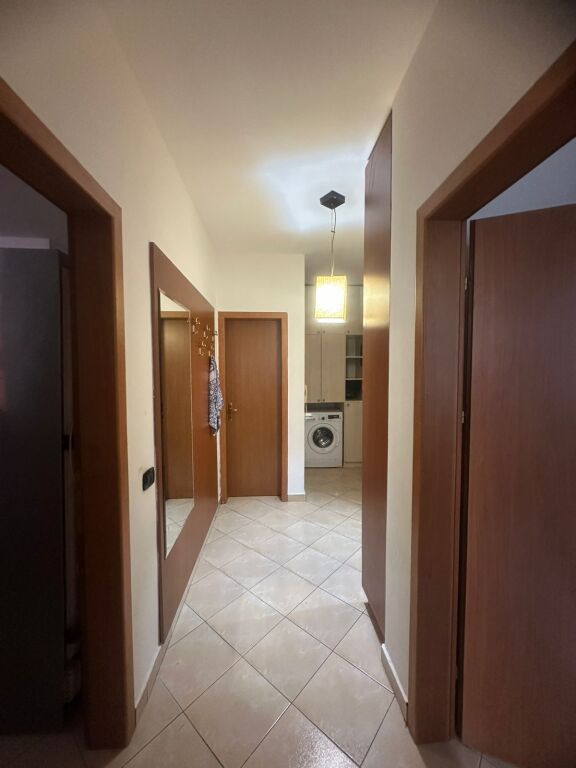 APARTAMENT 1+1+GARDEROBE PER SHITJE TREGU ELEKTRIK