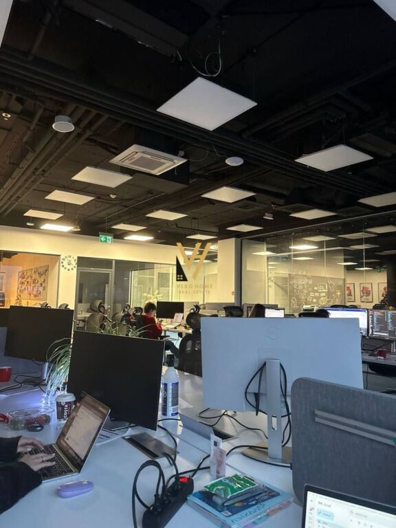 UFFICIO 350 M2 IN AFFITTO ALLE TORRI GEMELLE 5.000 EURO