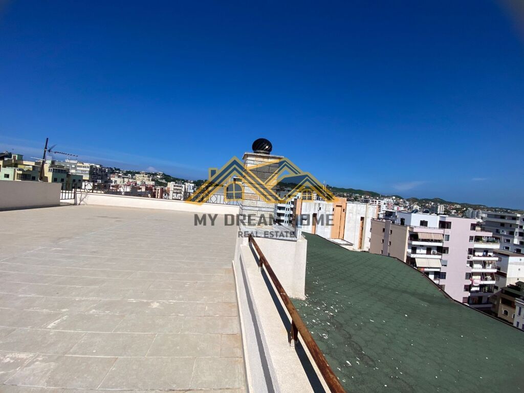 SHITET PAPAFINGO PRAN KAZAZIT NE DURRES!