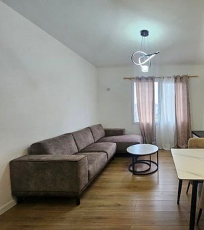 JEPET ME QIRA APARTAMENT 3+1 TE ISH FUSHA AVIACIONIT