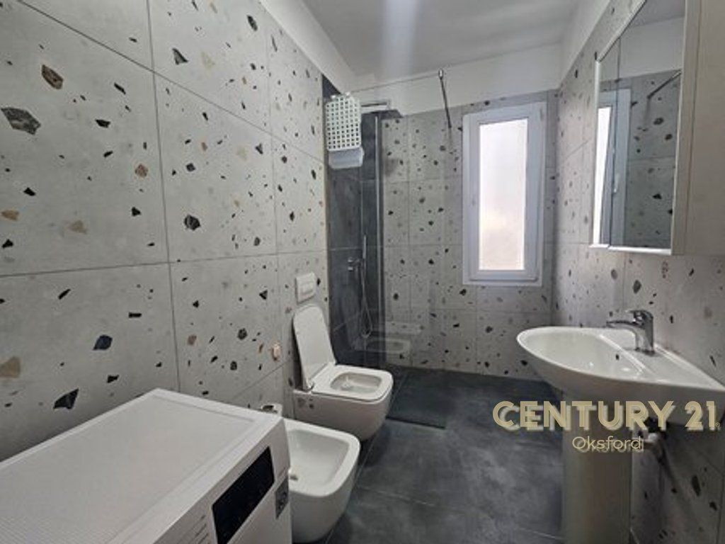 APARTAMENT 3+1 ME QIRA TEK FUSHA E AVIACIONIT