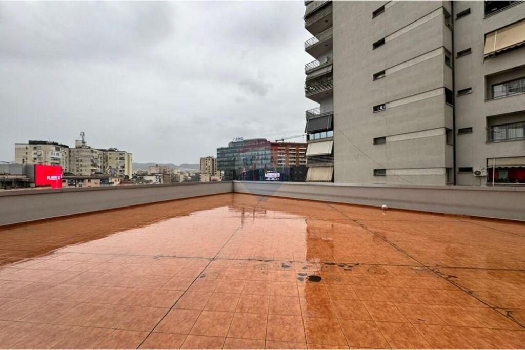 Balcone in Affitto per Pubblicità